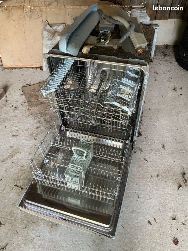 Lave vaisselle SMEG pour pièces (image 2)