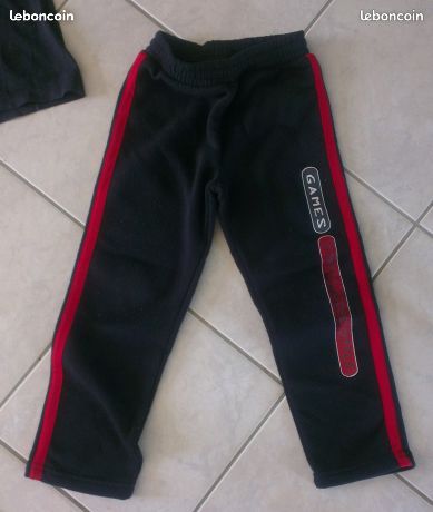 Jogging 6 ans marine bande rouge n16 (image 1)