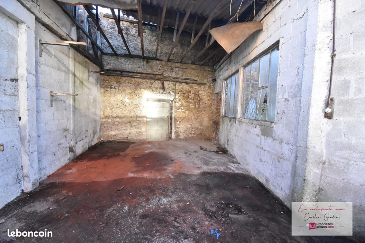 Parking 84 m² · à Cholet · 84 m² · 39 000 €