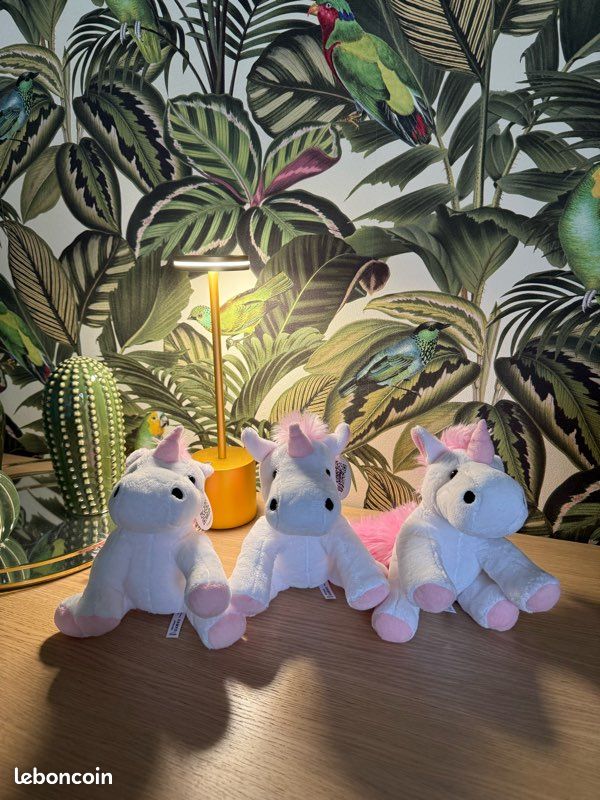 Lot 3 peluches licorne neuves (image 1)