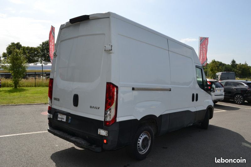 Iveco DAILY 35S FG 35S14SV12 HI-MATIC (image 4)
