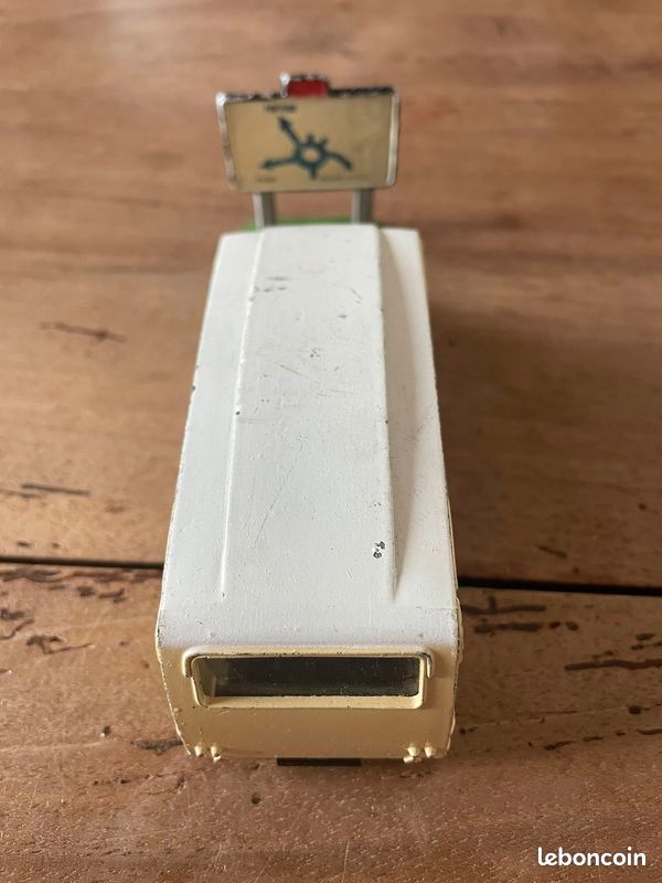 Dinky Toys F 811 caravane avec glaces version toit strié en boîte | UK