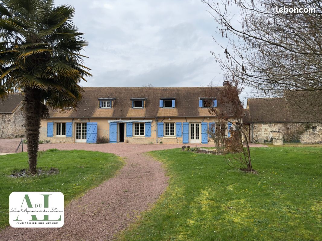Maison 12 pièces 209 m² · à Mansigné · 209 m² · 249 000 €