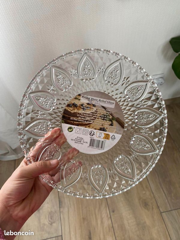 Assiettes transparente relief (image 2)