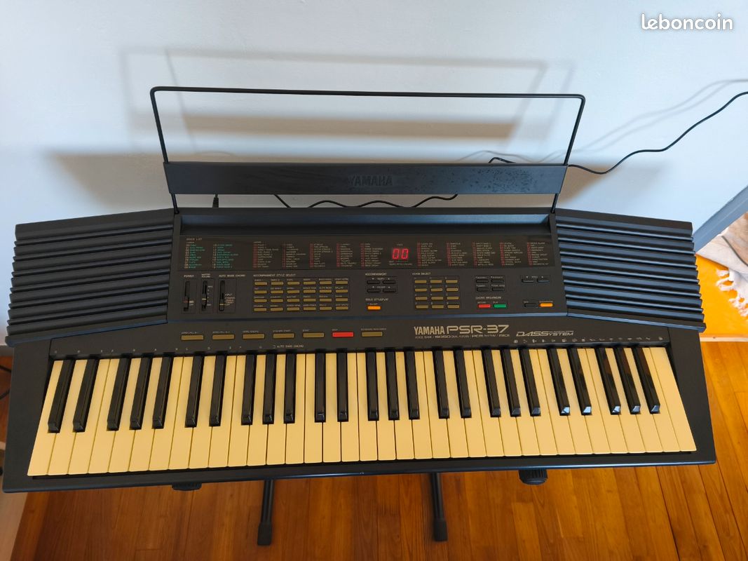 Synthétiseur Yamaha PSR-37 - Instruments de musique
