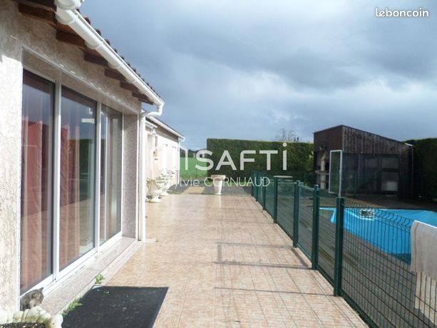 Propriété 9 pièces 159 m²