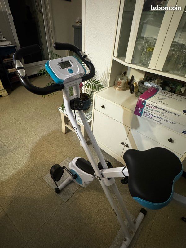 Vélo d’appartement (image 1)