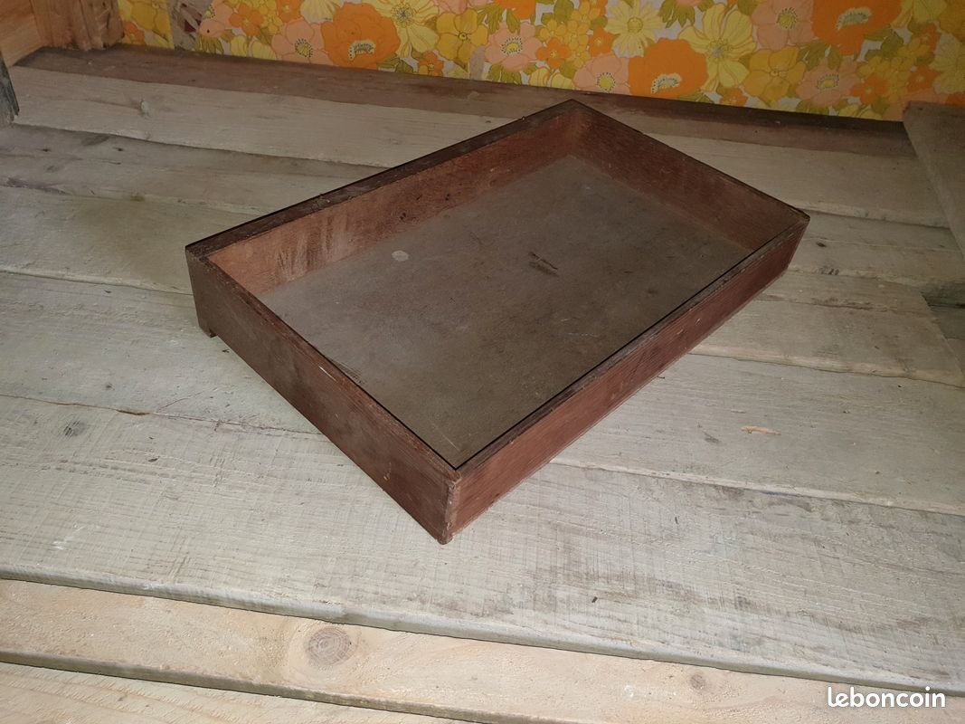 Tiroir avec poignée en bois (image 3)