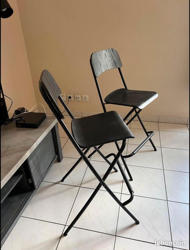 2 tabourets de bar Ikea à l'état neuf (image 3)