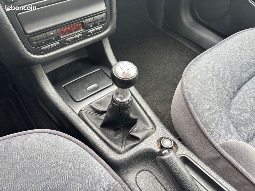 PEUGEOT 406 COUPE 2.0i / Première main (image 19)