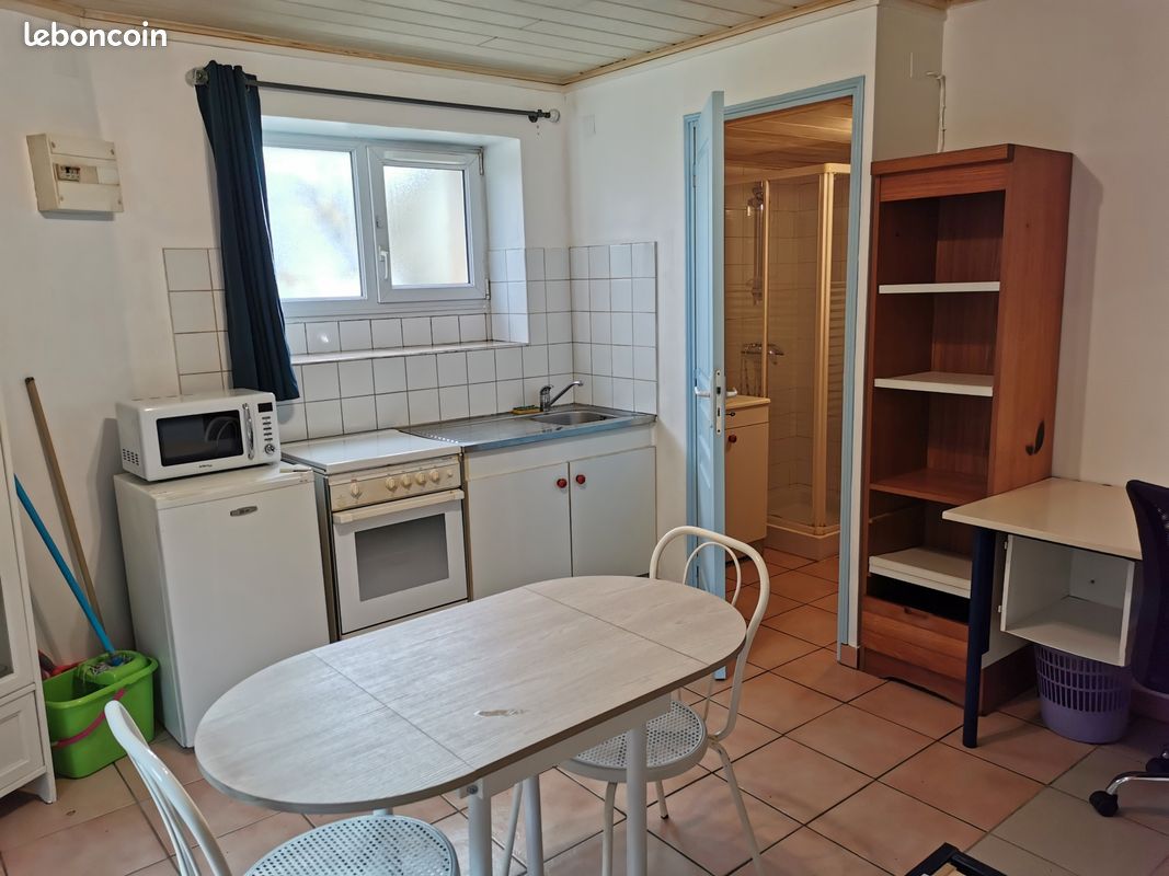 Appartement 1 pièce 18 m² · à La Roche-sur-Yon · 18 m² · 360 €