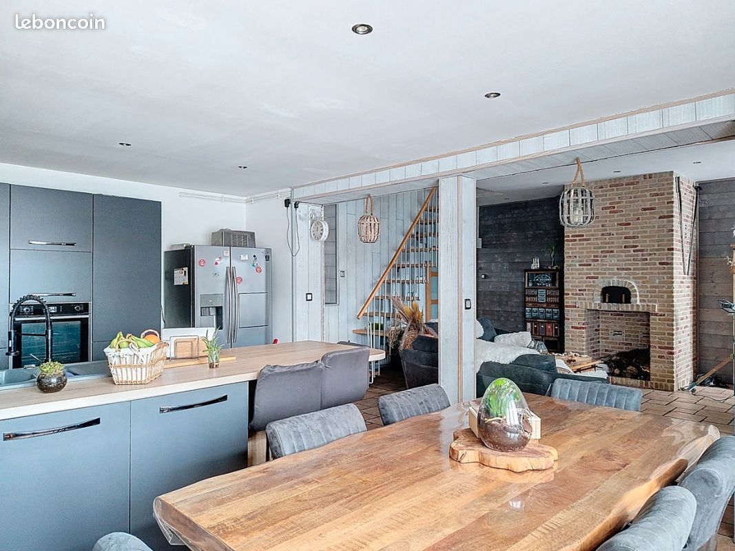 Maison 9 pièces 192 m² · à Saint-Pierre-Brouck · 192 m² · 220 000 €