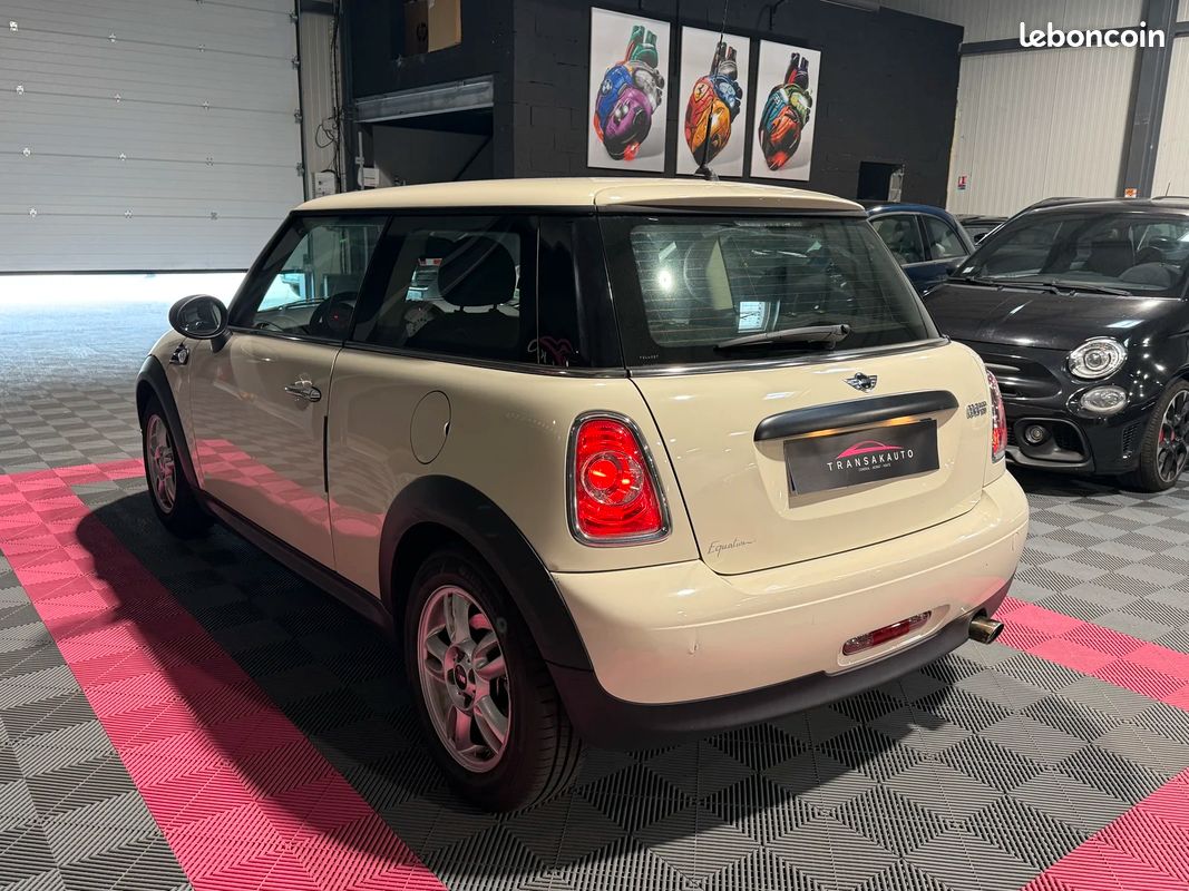 Mini COOPER (R56) LCI One 1.6 i 16V 98 CV + CLIM AUTO + PHARES AUTO (image 5)