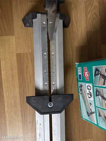 Wolfcraft Presse Coupante VLC 800 – Coupe Stratifié & Vinyle Jusqu’à 46,5 Cm – Précise Et Sans Effort