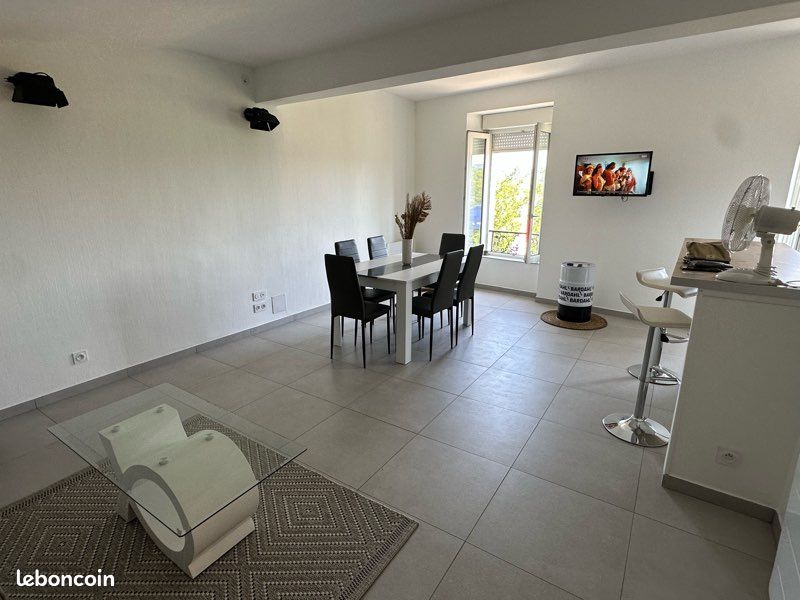 Appartement 1 pièce 64 m² · à Aubenas · 64 m² · 650 €