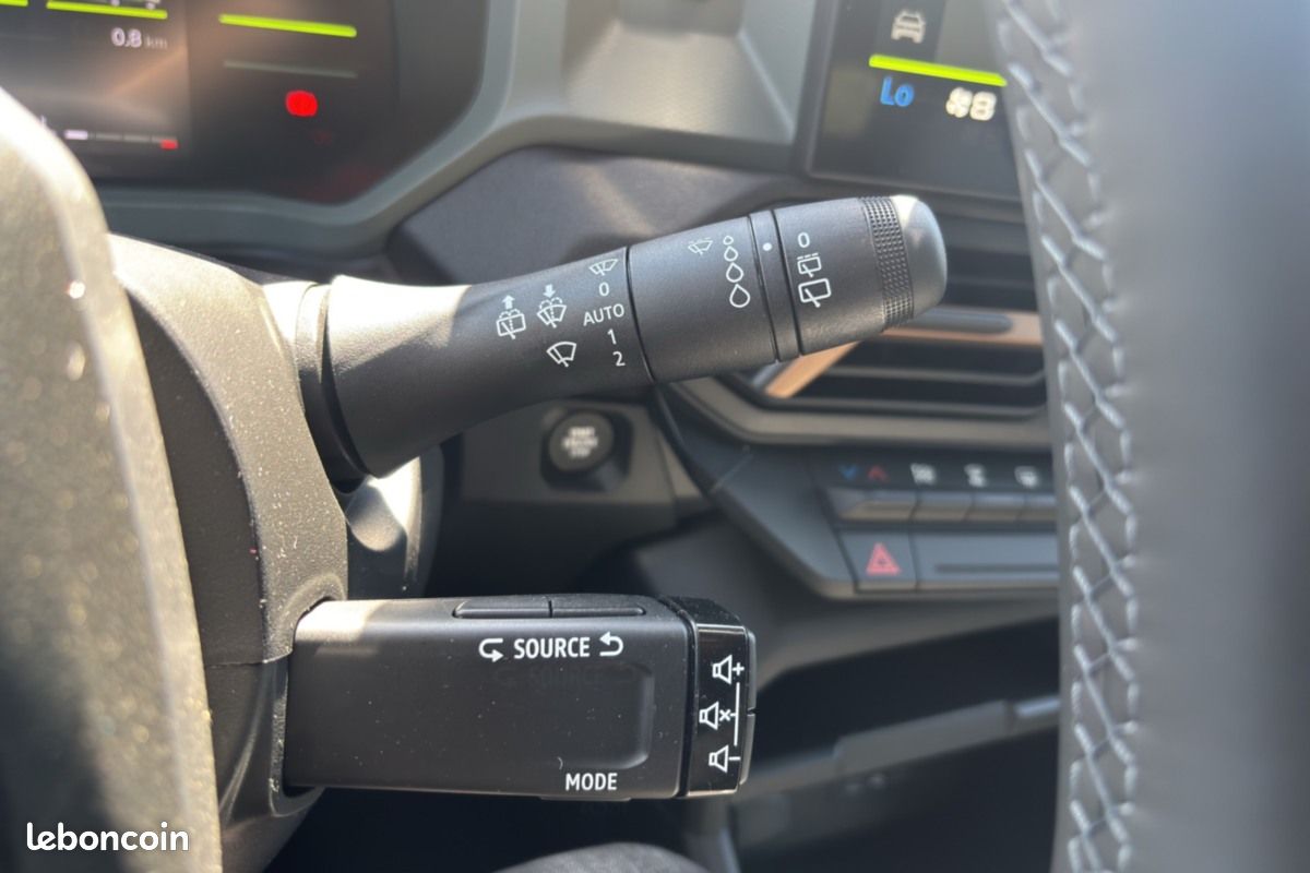 Dacia Duster HYBRID-G 150 4X4 EXTREME PLUS -1% (image 9)