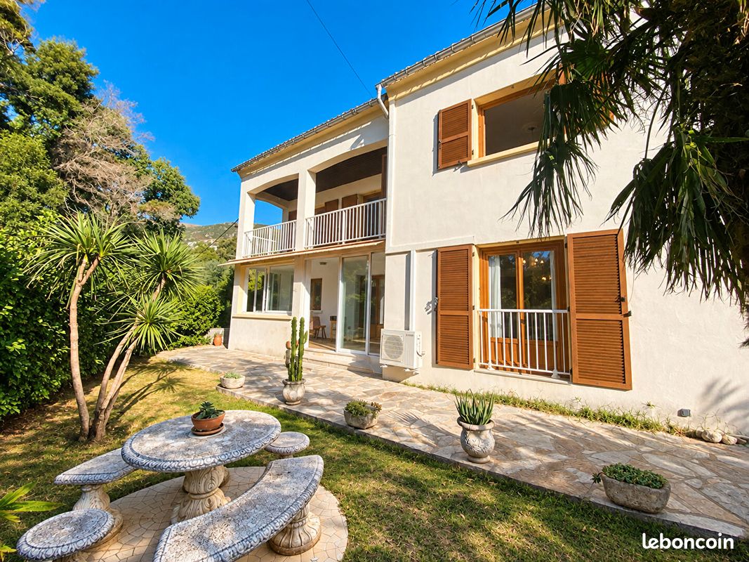 Maison 6 pièces 145 m² · à Santa-Maria-Di-Lota · 145 m² · 580 000 €
