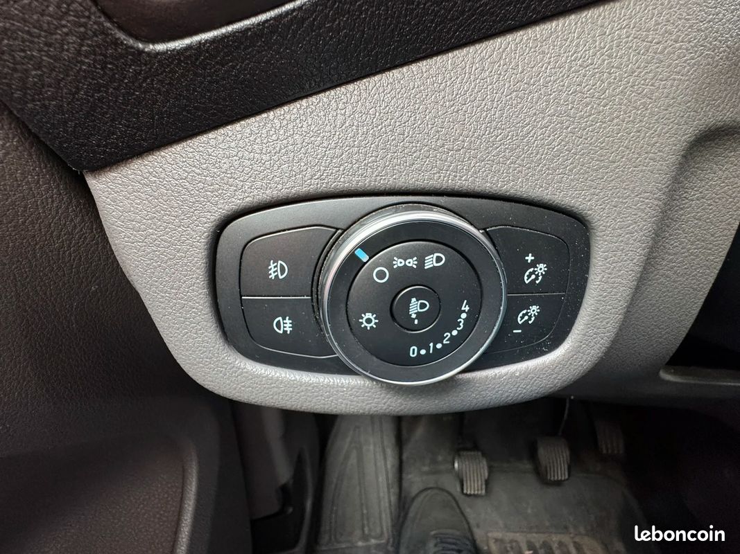 Ford TRANSIT CONNECT 1.5 TDCI L2 Fourgon (image 25)