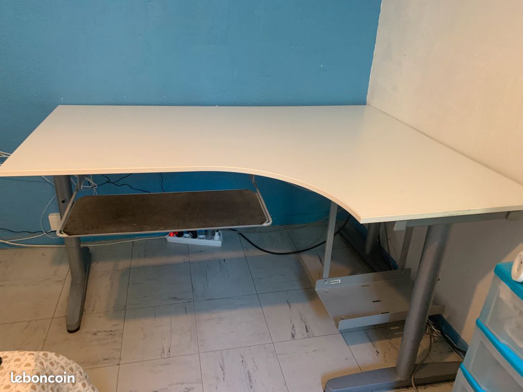 Bureau IKEA Bekant 120 cm x 160 (image 4)