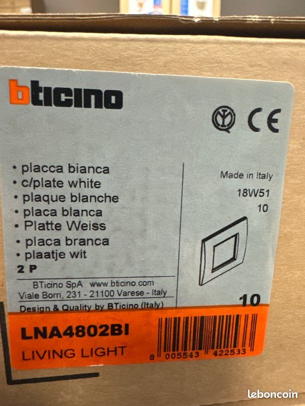 Plaque Compatibles Bticino Livinglight 4 Modules Plastique