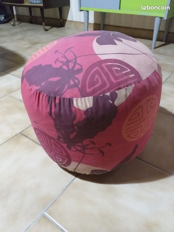 Pouf (image 1)