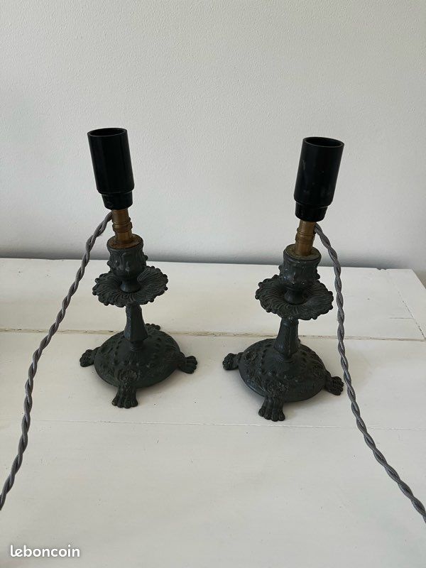 Paire de petites lampes patinées (image 1)