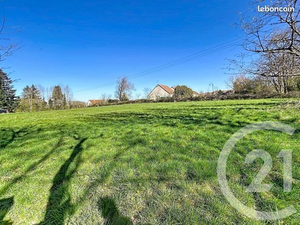 Terrain 915 m² Le Montet