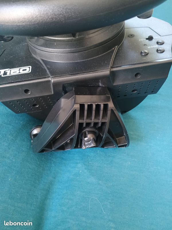 THRUSTMASTER T300 : base + pedal + etc (image 4)