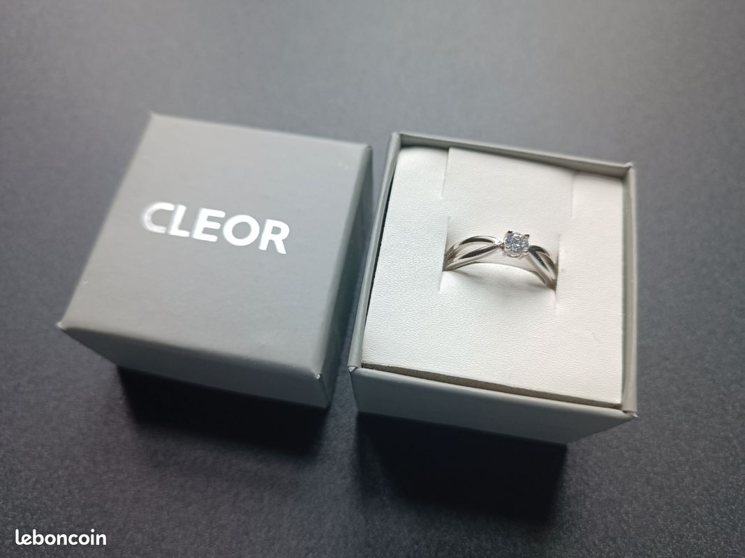 Bague solitaire en argent femme Montres Bijoux