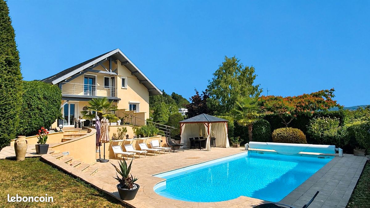 Maison 6 pièces 182 m² · à Poisy · 182 m² · 1 575 000 €