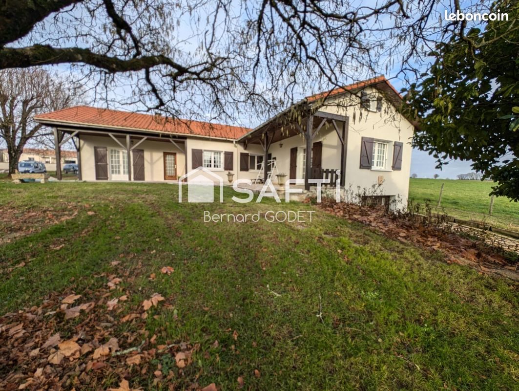 Maison 5 pièces 173 m² · aux Adjots · 173 m² · 222 000 €