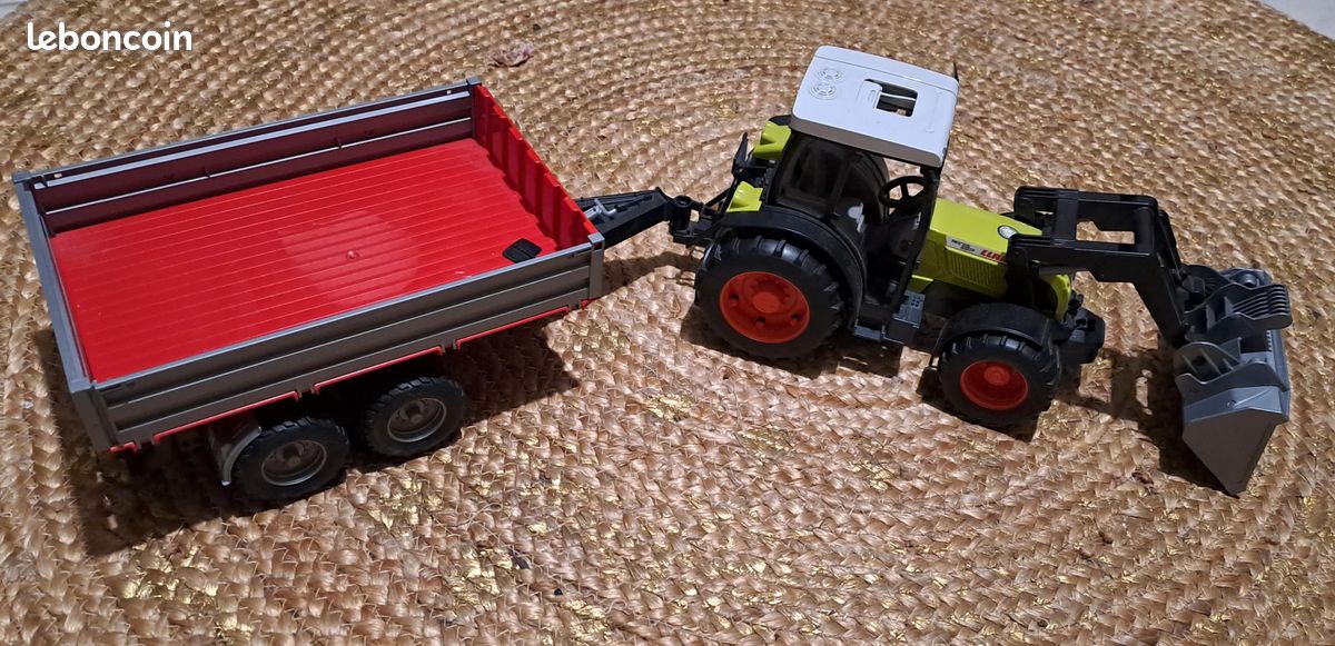 Tracteur Claas et sa remorque (image 2)