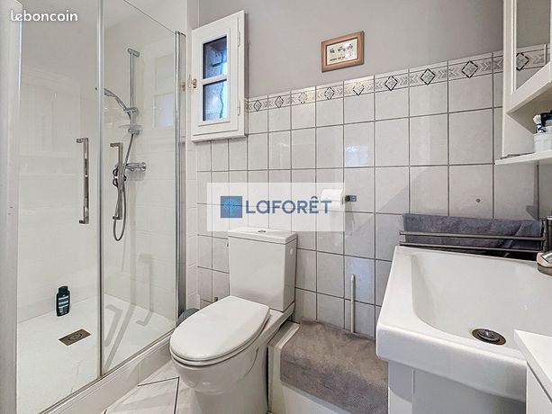 https://img.leboncoin.fr/api/v1/lbcpb1/images/7b/81/60/7b8160167c569a47fcb744c588469d4fcb0c21a3.jpg?rule=ad-image