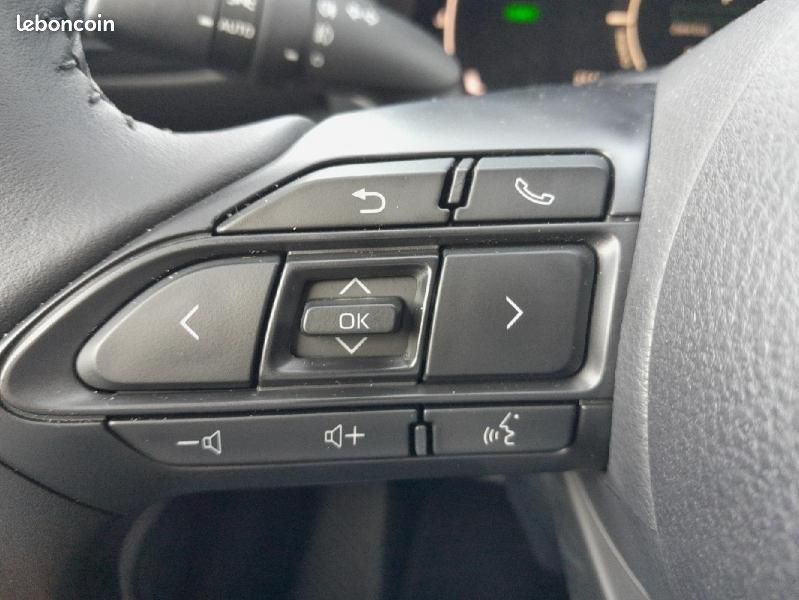 Toyota Yaris 116h Design 5p MY25 (image 19)