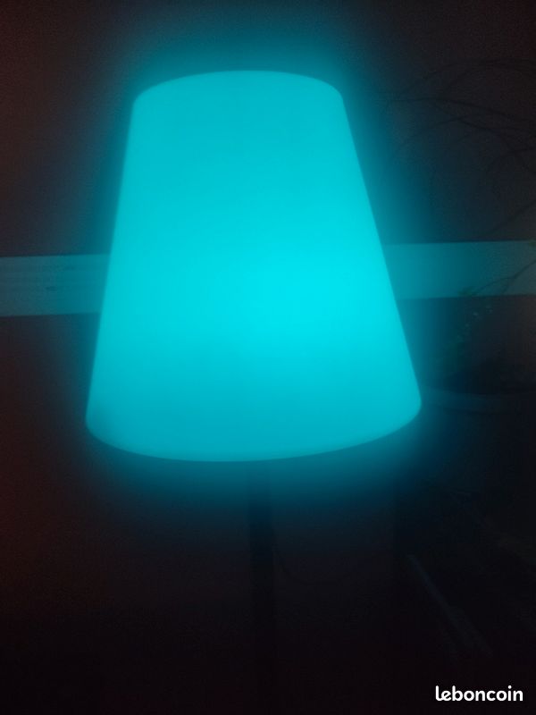 Lampadaire terrasse bluetooth (image 3)