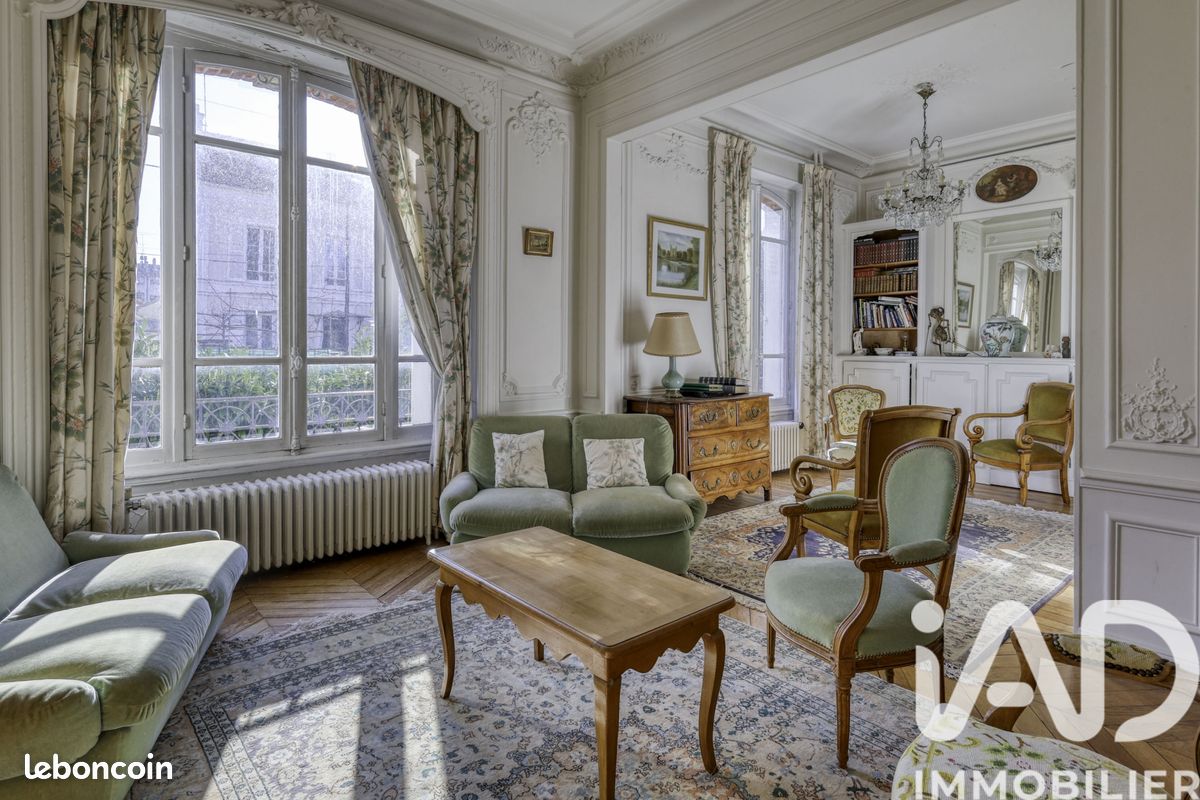 Maison 10 pièces 227 m² · à Meaux · 227 m² · 690 000 €
