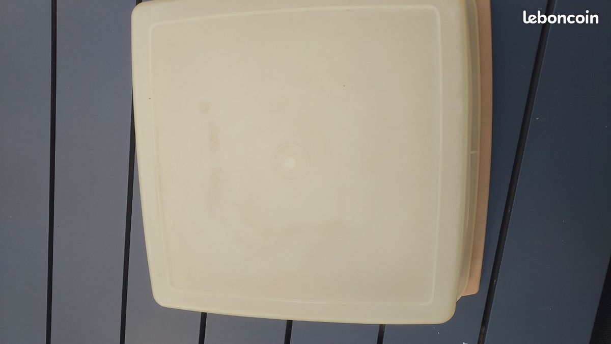 Boite à fromages Tupperware (image 1)