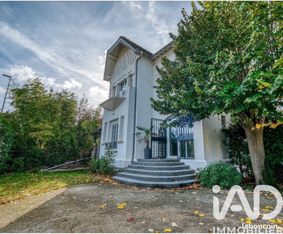 Maison 6 pièces 170 m² · à Tremblay-en-France · 170 m² · 450 000 €