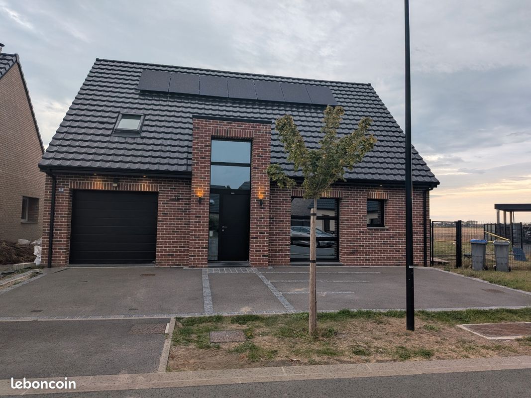 Maison 7 pièces 153 m² · à Téteghem-Coudekerque-Village · 153 m² · 475 000 €