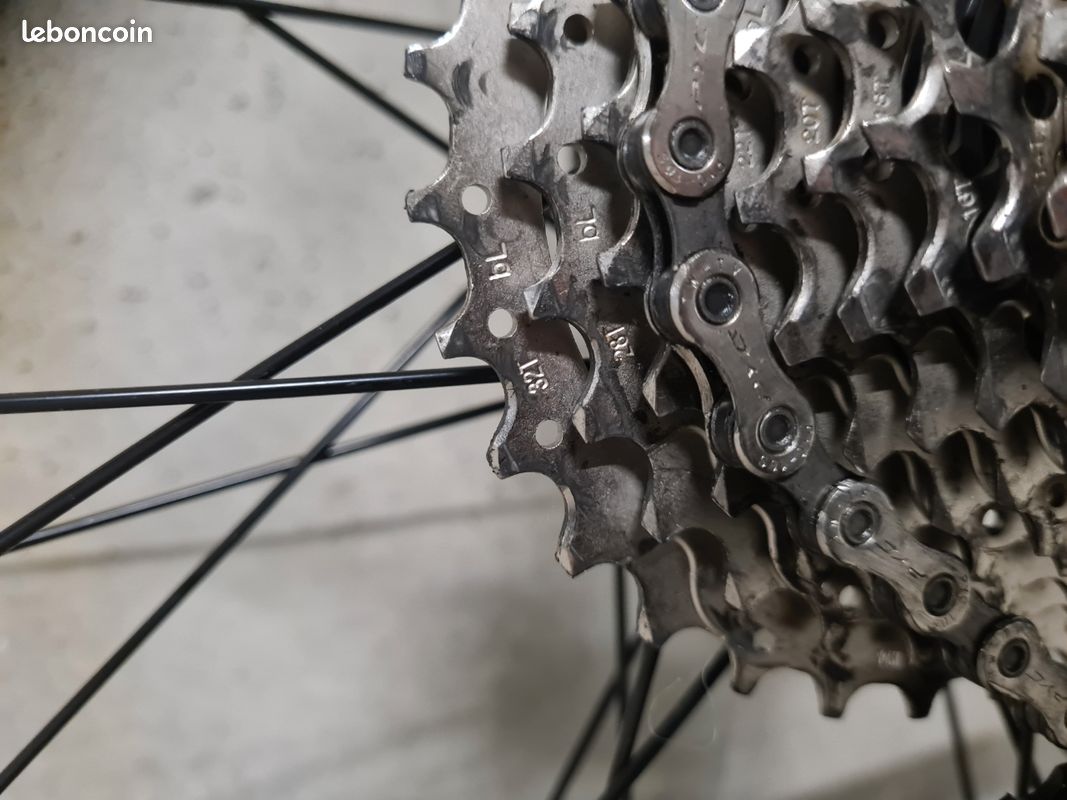 Velo de route Pinarello (image 7)