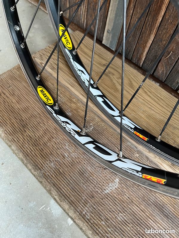 D-Comet Roue avant 26''à disque mavic shimano 475 noire | 109.99