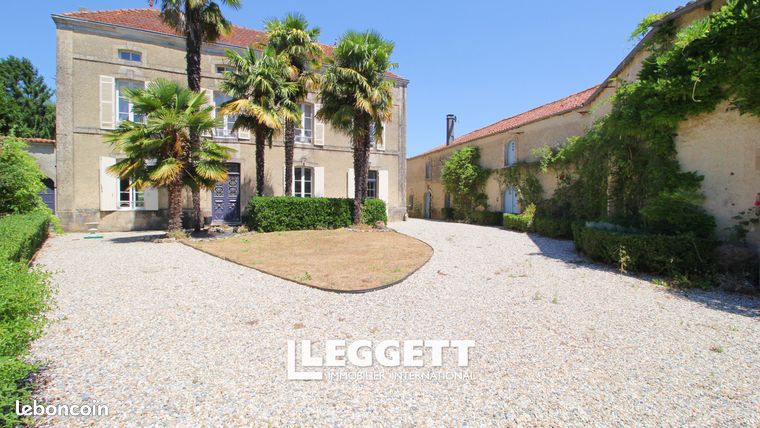Maison 10 pièces 316 m²
