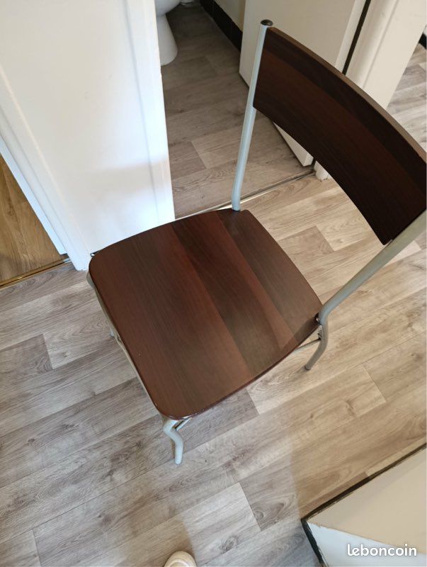 Lot 4 chaises (image 1)