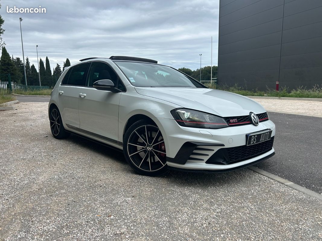 VOLKSWAGEN GOLF 7 GTI 2.0 TFSI 16V 265 ch Club Sport Toit Ouvrant Sièges Récaro GPS Garantie 12 mois (image 1)
