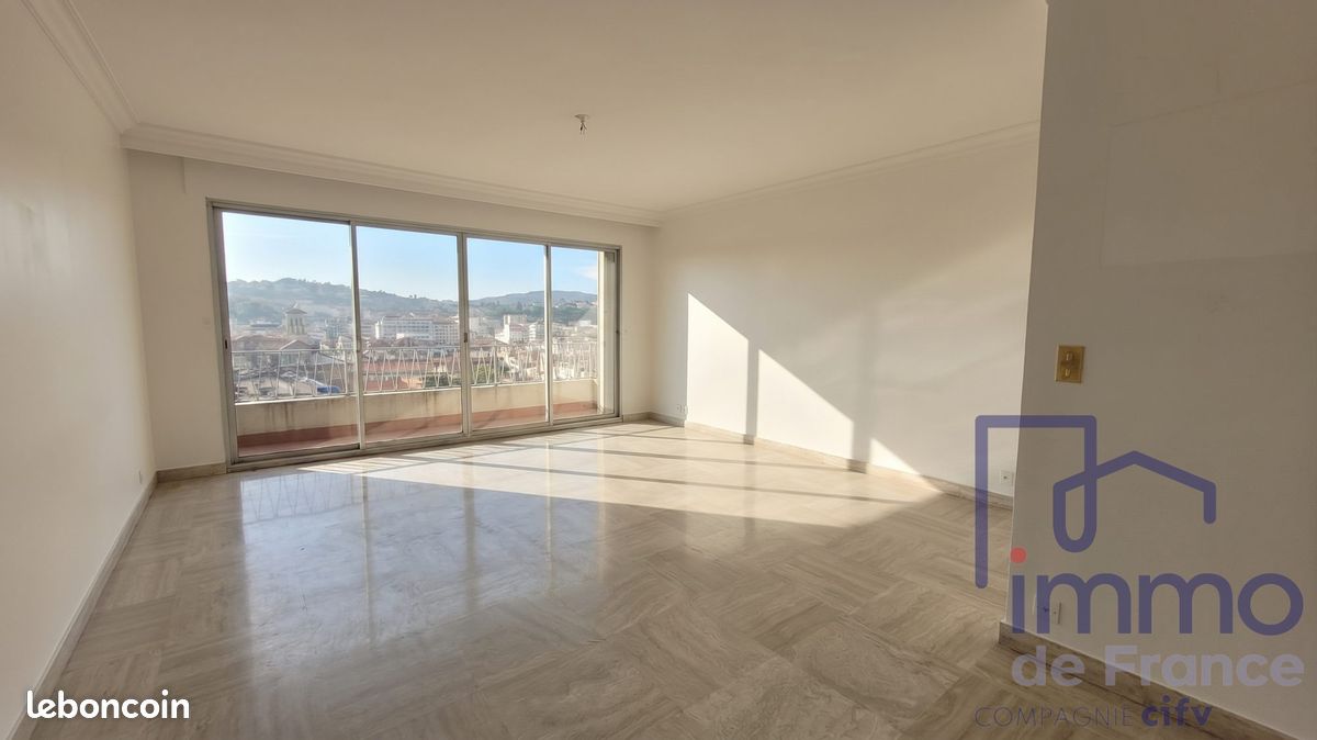 Appartement 4 pièces 97 m² · à Saint-Étienne · 97 m² · 139 000 €