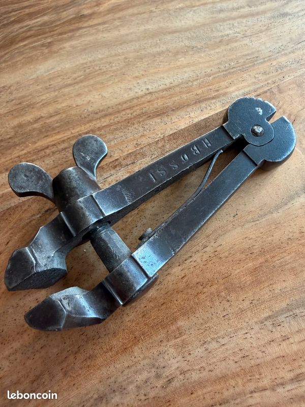Bon étau à main ancien - Bricolage