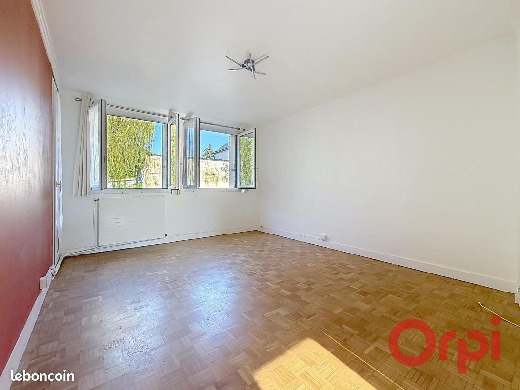 Appartement 4 pièces 67 m² · à Verrières-le-Buisson · 67 m² · 1 300 €
