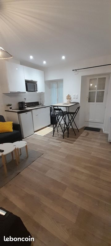 Appartement 1 pièce 17 m² · à Millau · 17 m² · 352 €
