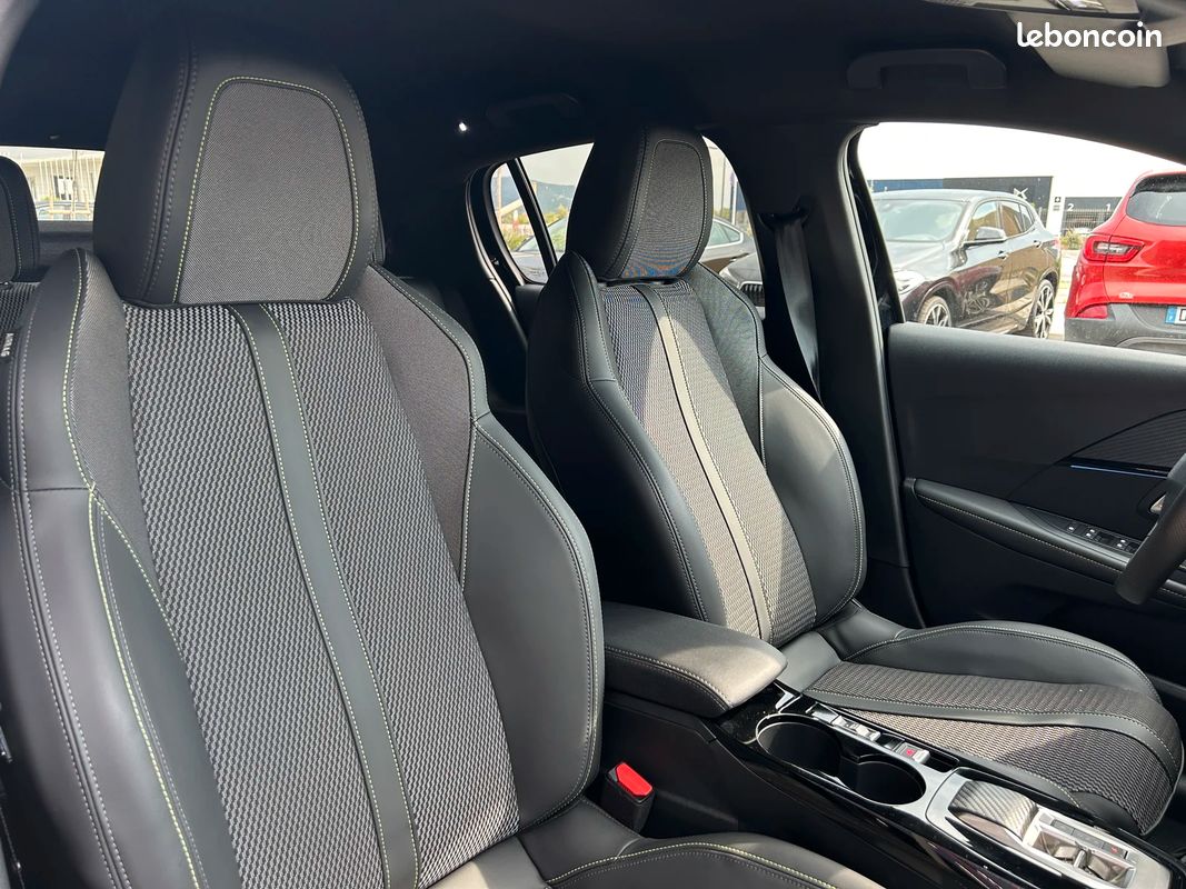 Peugeot 208 II 156ch (e-) GT PRIME - Carplay - Entretien Ok - Très bon état - (image 12)