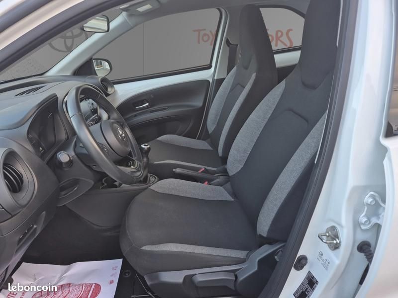 Toyota aygo x 1.0 VVT-i 72 Dynamic MY23 (image 17)